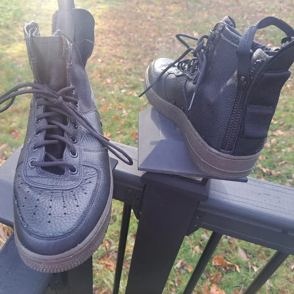 Nike SF Air Force 1 Mid Black Dark Hazel - WomenColor: BlackSize: 8